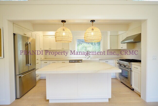 Photo - Air Conditioned San Rafael House with Pano...