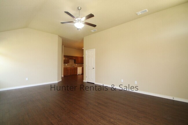 Photo - A Full Bathroom For Each Bedroom!!!