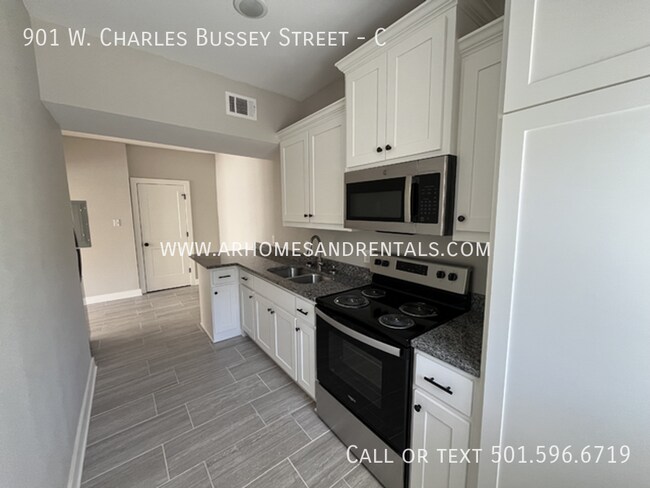 Photo - 901 W Charles Bussey Ave Unidad C