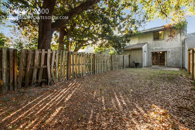 Photo - 23 Cape Dr NW