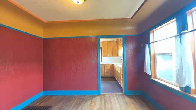 Photo - Pre-Leasing for August - 8Bed/2Bath House