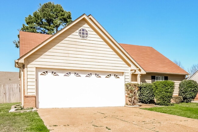 Photo - 7550 Roundleaf Dr