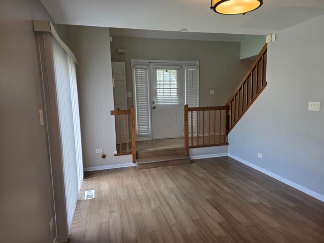 Photo - 406 College Crossing