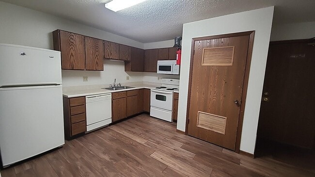 Photo - 418 S Van Buren St