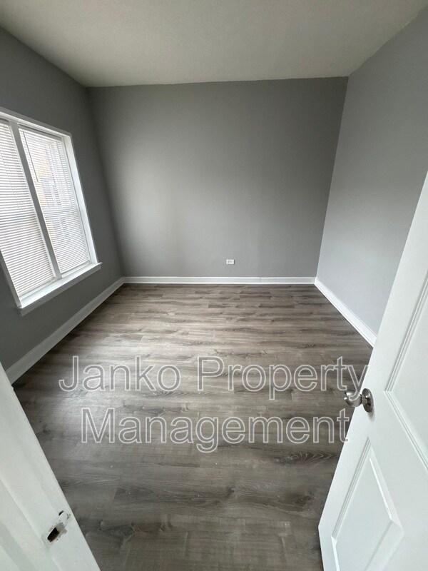 Photo - 6631 S Ellis Ave Unidad 2