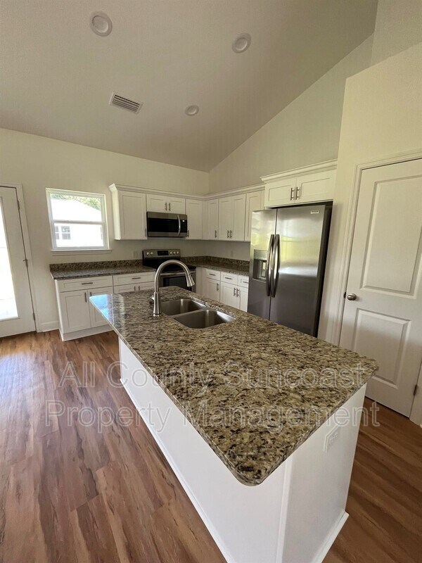 365 Elliot Dr