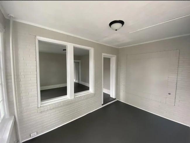 Photo - 2667 N 6th St Unidad Apartment 1