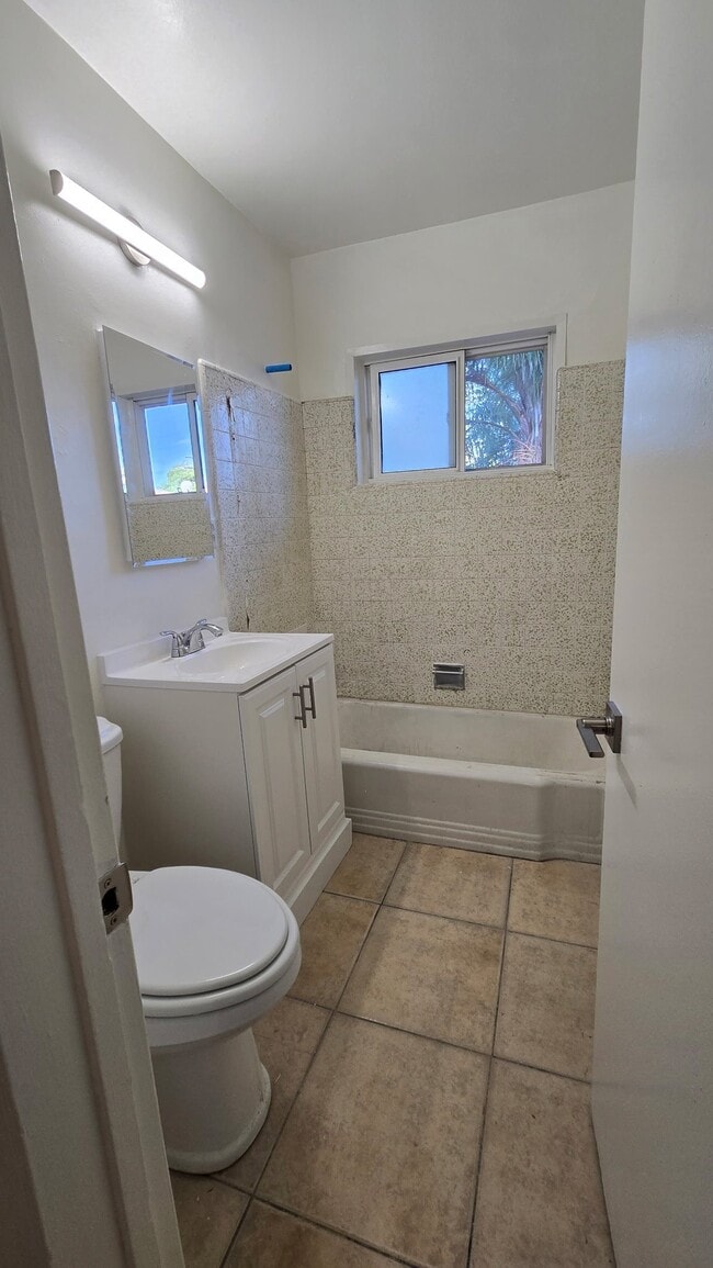 Photo - 14310 Tiara St Unit 4