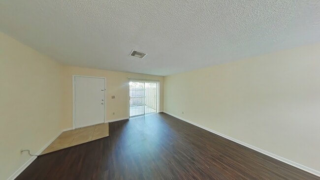 Photo - Woodland Bend Apartments