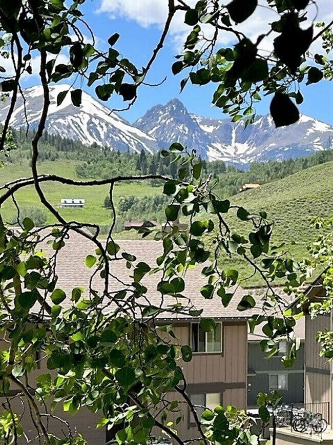 Building Photo - Winter Seasonal Rental- Dillon Valley East...