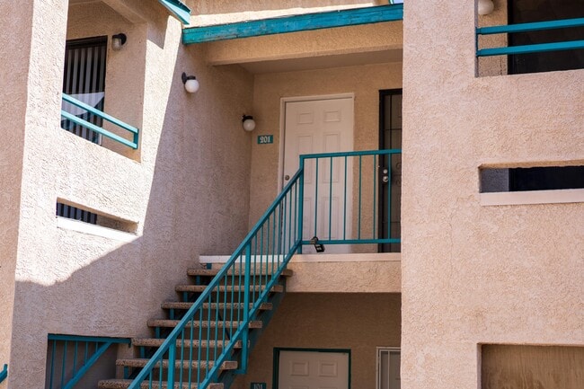 Building Photo - 5141 S Lindell Rd Rental
