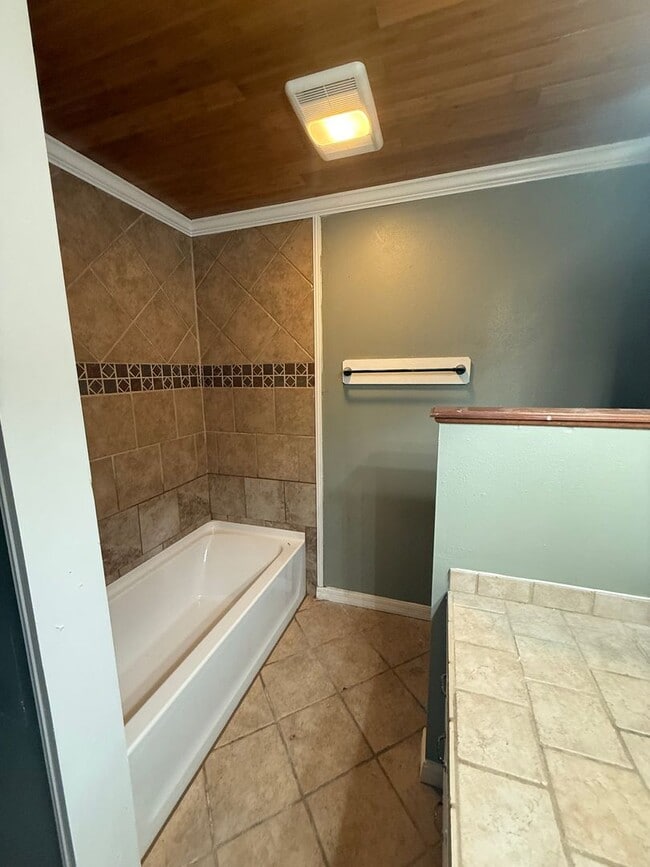 Photo - 3BD 2BA FLAT UPSTAIRS WITH HUGE BALCONY