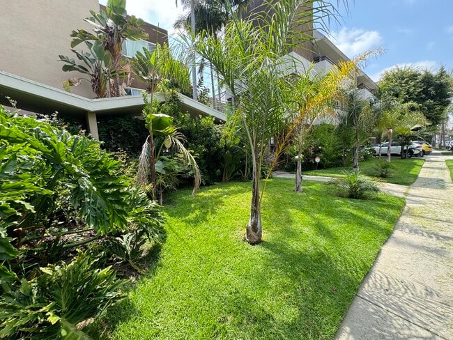 Photo - 1138 S Corning St Unit 7