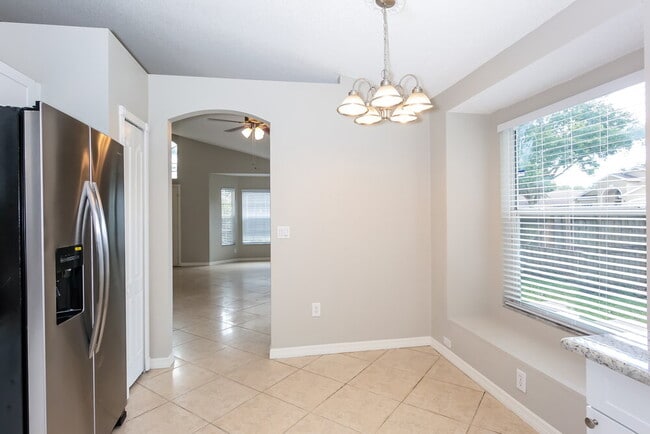 Photo - 402 Sangria Dr