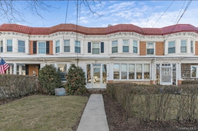 Building Photo - 22 Stephenson Blvd Unit 1st