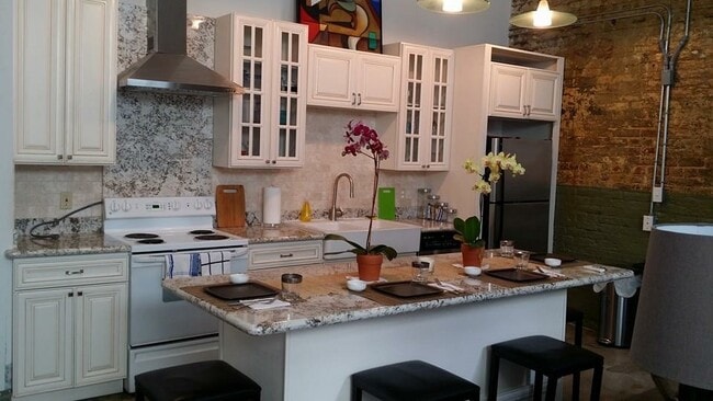 Photo - 920 Poeyfarre St Unidad 144