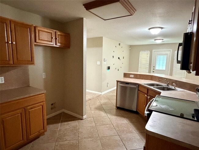 Photo - 2311 24th St N