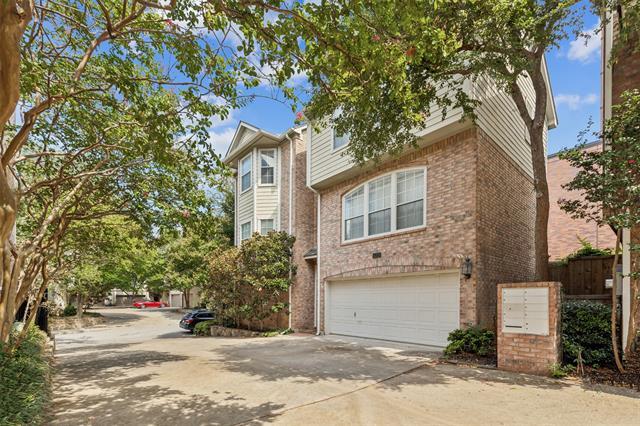 Photo - 2704 Welborn St