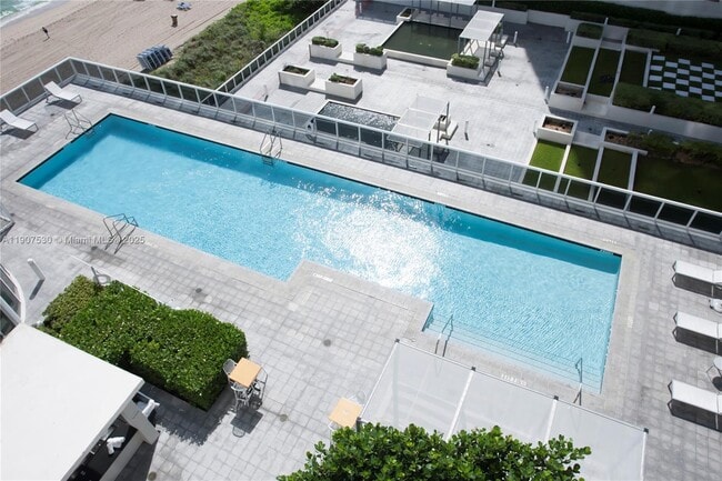 Photo - 15901 Collins Ave Unidad 802