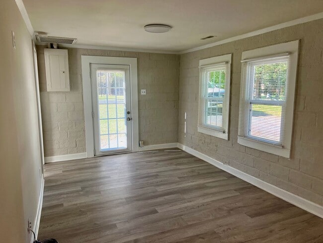 Photo - One bedroom, 1 bath house in Mebane