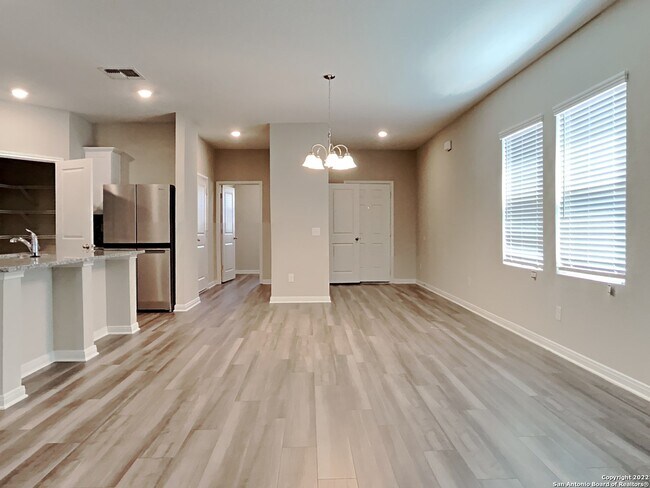 Photo - 7415 Boa Holw