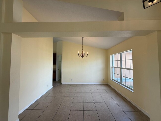 Photo - 974 SW California Blvd