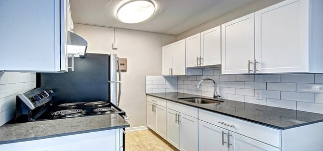 Lock Vista Kitchen - Lock Vista