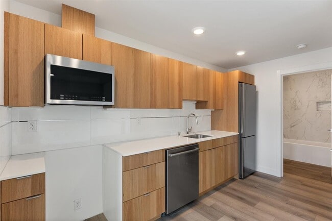 Photo - 5810 Roosevelt Way NE Unit 5810 D Lower