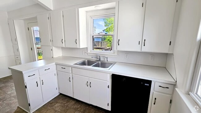 Building Photo - 105 Morning Glory St SW Rental