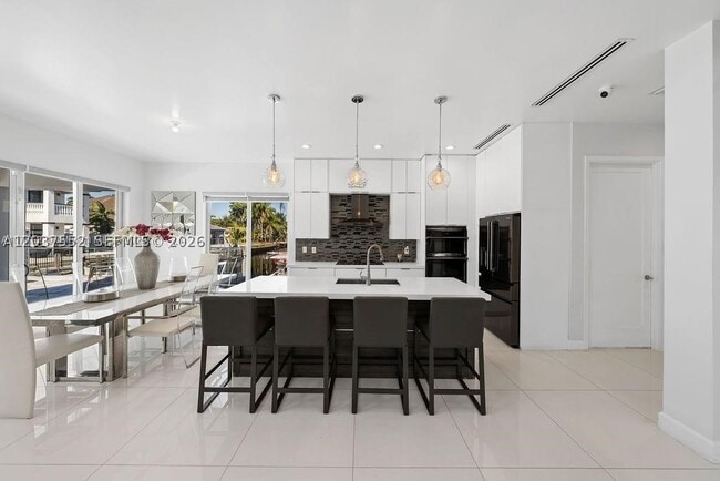 4497 SW 25th Terrace