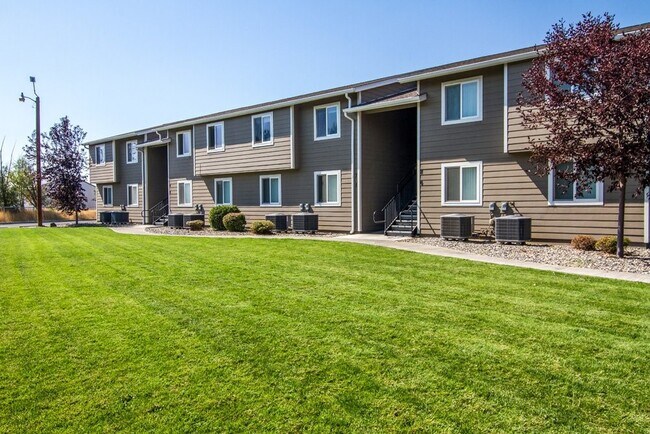 Photo - 331 Boardman Ave NW