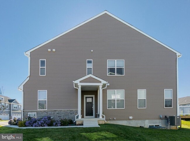 Photo - 22 Ladbroke Dr