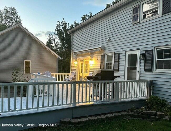 Photo - 527 Zena Rd