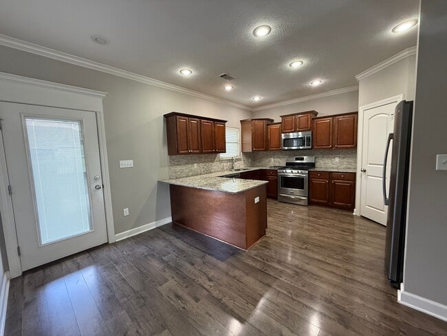 Photo - 1220 Andrews Dr