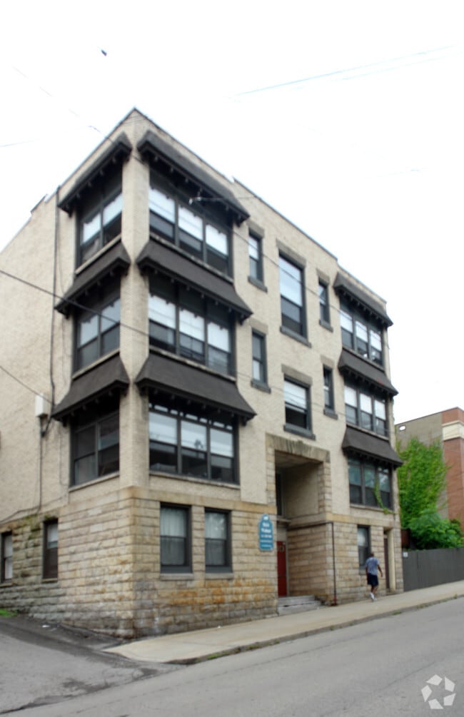 Walnut Street Apartments