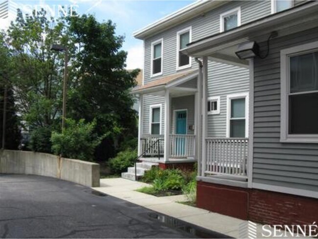 Building Photo - 340 Franklin St Unit 4 Rental