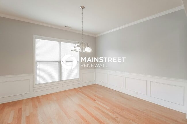 6 Bedroom Pet-Friendly Home in Buford, GA with Main Street Renewal