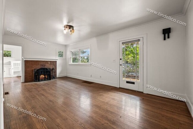 Photo - Modern Mediterranean 2 Bed/2 Bath with plenty of space - Pet Friendly!