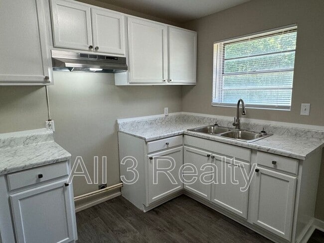 Building Photo - 1269 Federal Dr Unit A Rental