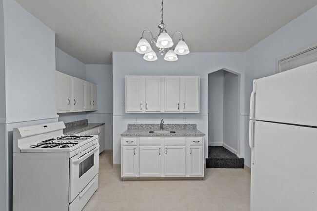 Building Photo - Stunning 2 bedroom home in Pitcairn availa...