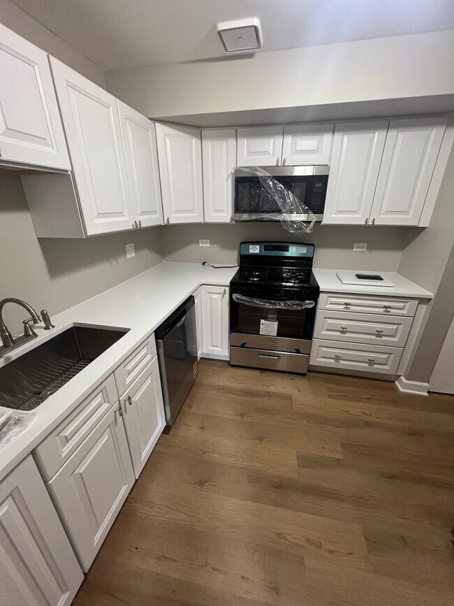 Photo - 9S110 Lake Dr Unit 14-107