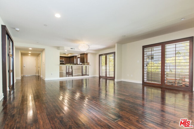 Photo - 7249 Franklin Ave Unit 201