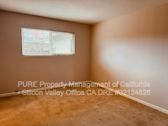 Photo - 5035 Wayland Ave
