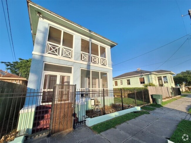 Building Photo - 1014 31st St Rental