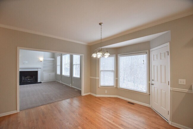 Photo - 124 Transart Pkwy