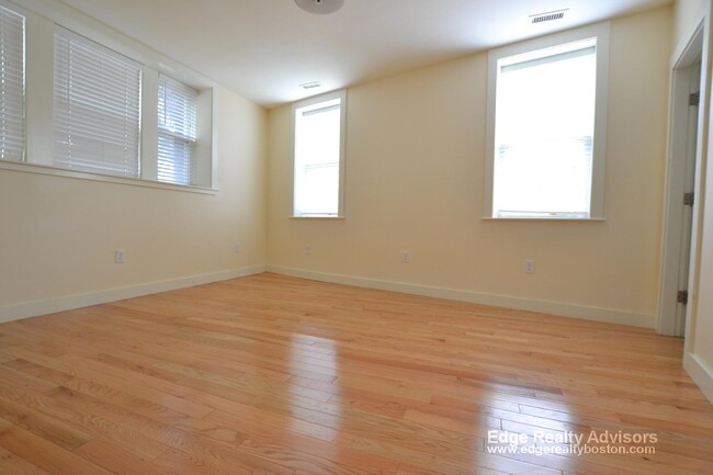 Photo - 2025 Commonwealth Ave Condo Unit 1