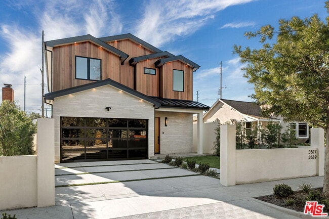 Photo - 3517 Redwood Ave