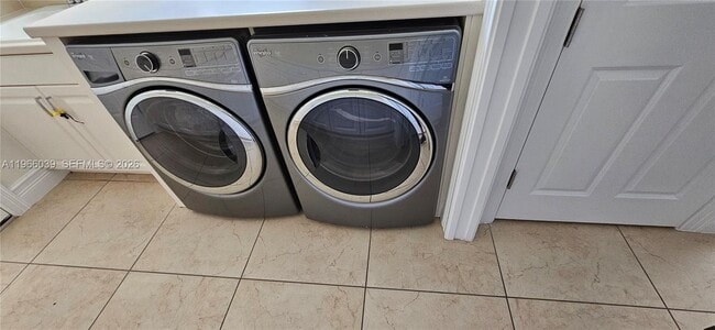 Photo - 8175 Lost Creek Ln