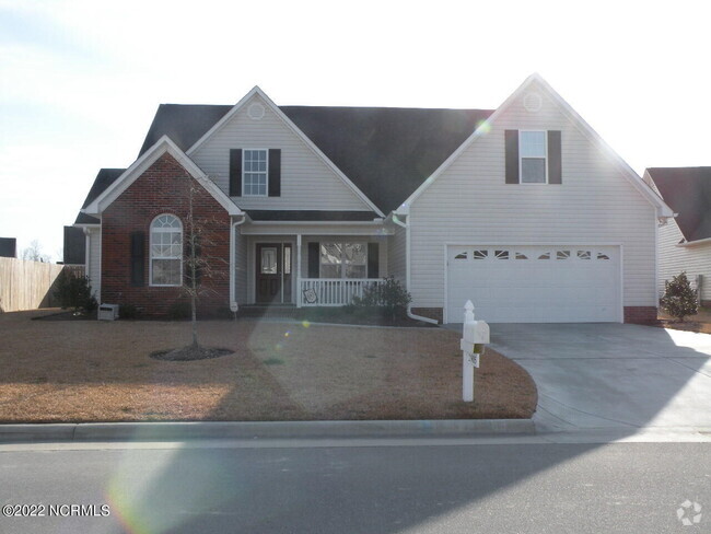 Building Photo - 2905 Tesie Trail Rental