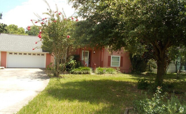 Building Photo - 4BR/2.5BA Home in Desirable Northridge Com...